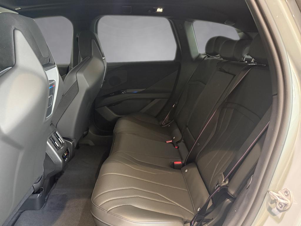 Bild 11: BMW iX3 40