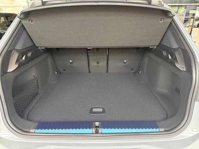 Bild 12: BMW iX3 40
