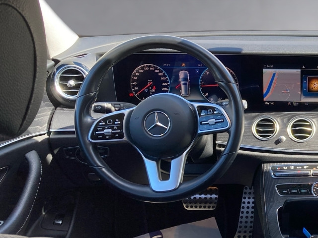 Bild 9: Mercedes E 220 d T Austria Ed