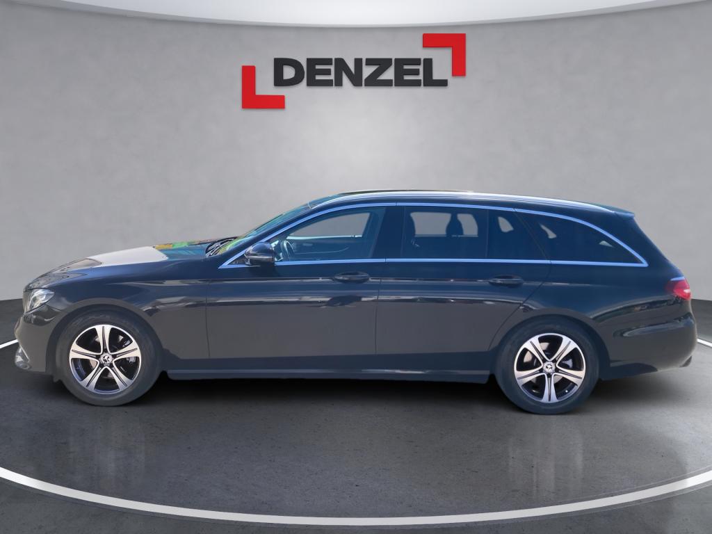 Bild 1: Mercedes E 220 d T Austria Ed