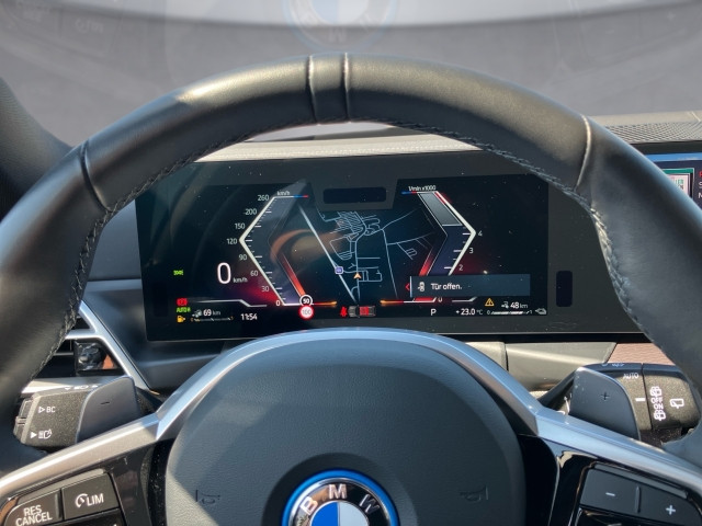 Bild 9: BMW 330e xDrive Touring G21