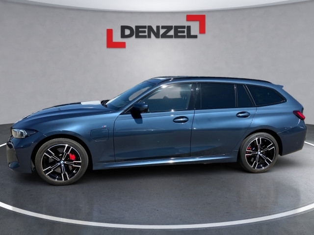 Bild 1: BMW 330e xDrive Touring G21