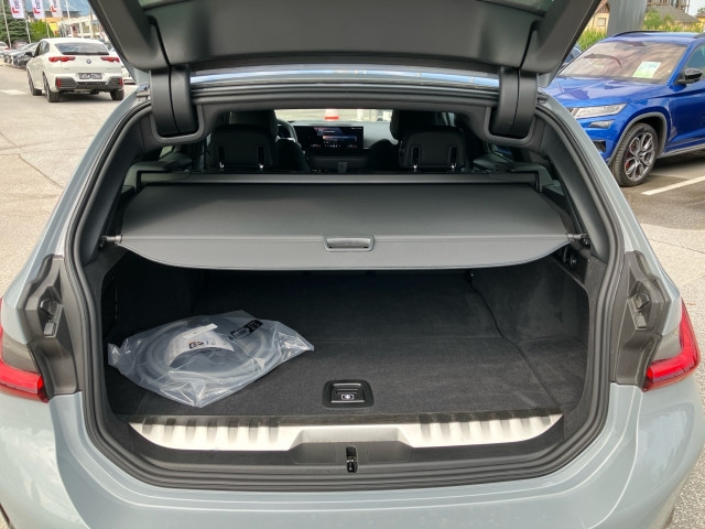 Bild 12: BMW 330e xDrive Touring