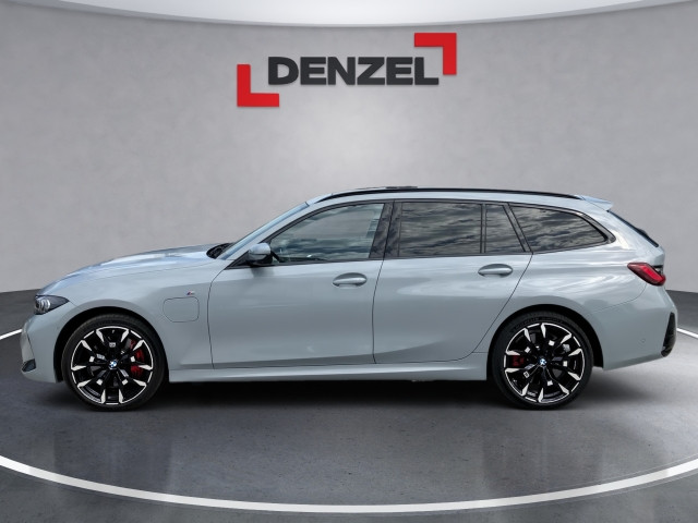 Bild 1: BMW 330e xDrive Touring