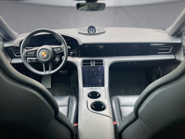 Bild 8: Porsche Taycan 4