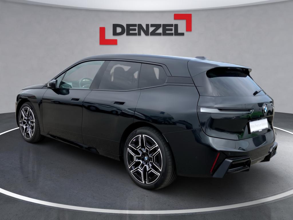 Bild 2: BMW iX xDrive45