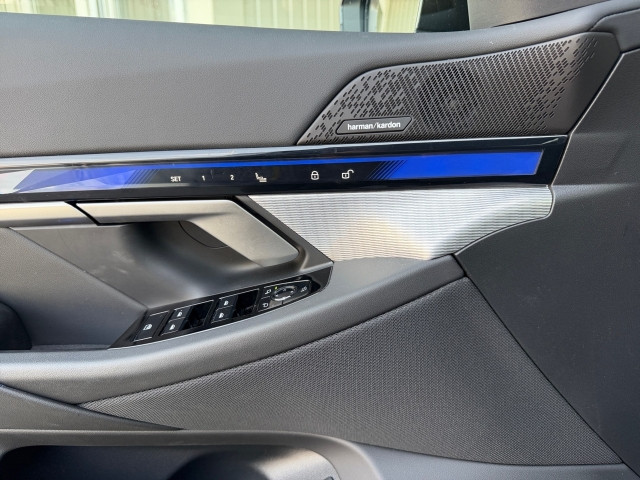 Bild 14: BMW i5 eDrive40 Limousine