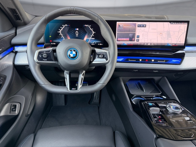 Bild 6: BMW i5 eDrive40 Limousine