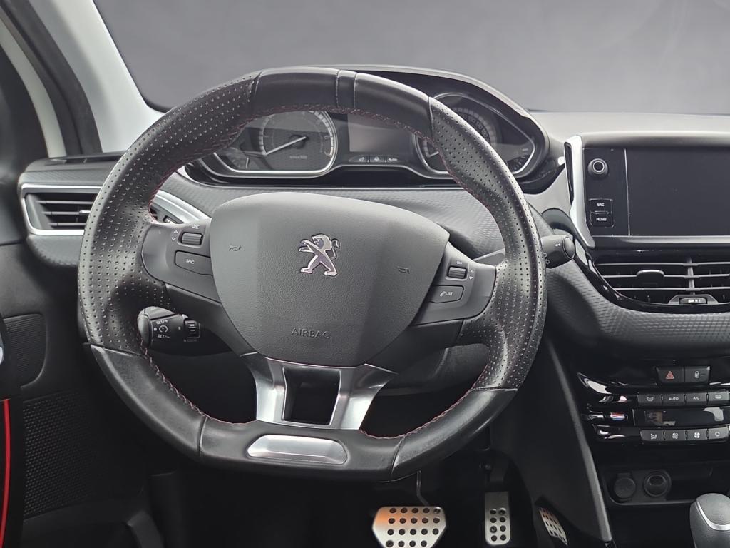 Bild 9: Peugeot 2008 1,2 PureTech  S&S GT Line EAT