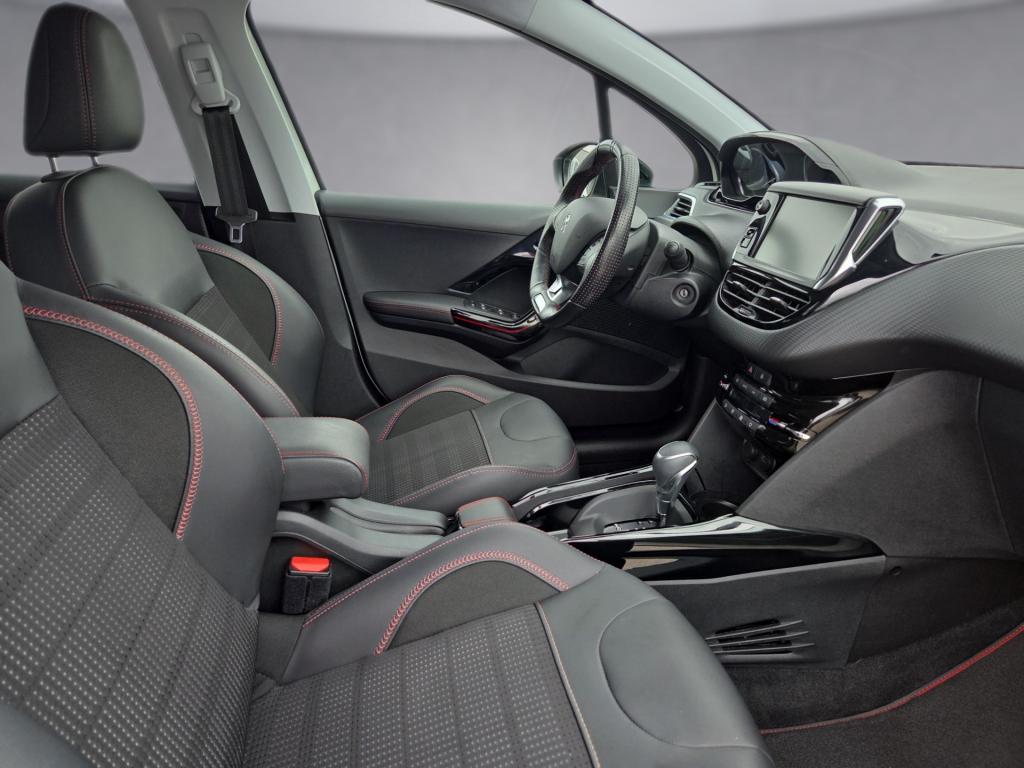 Bild 10: Peugeot 2008 1,2 PureTech  S&S GT Line EAT