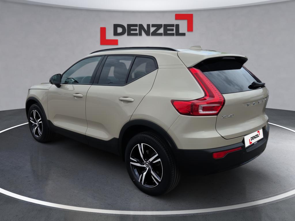 Bild 2: VOLVO PKW XC40 B3 Plus Dark Mild Hybrid