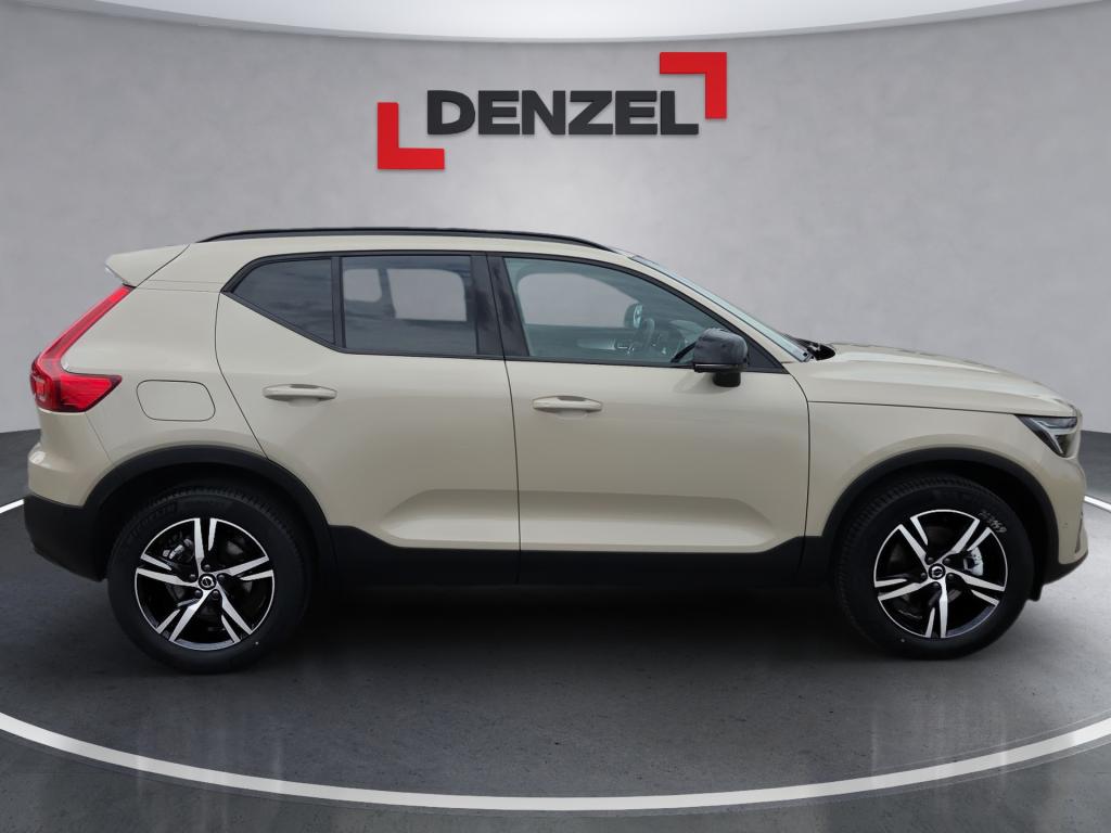 Bild 4: VOLVO PKW XC40 B3 Plus Dark Mild Hybrid