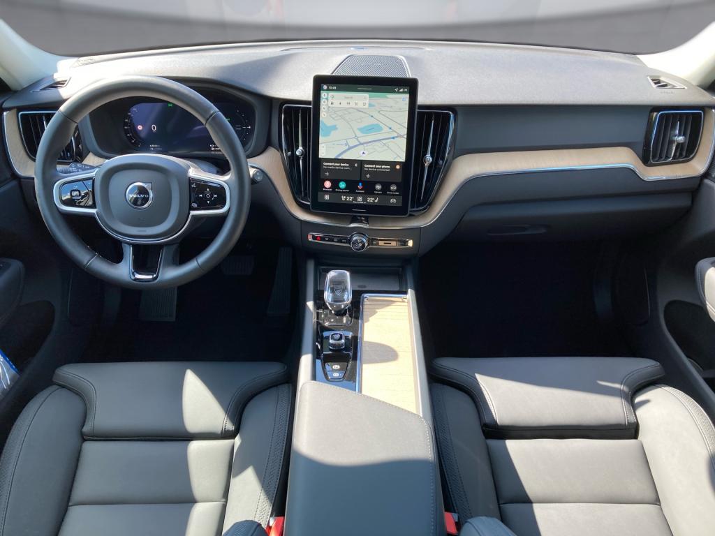 Bild 8: VOLVO PKW XC60 Plus, T6 eAWD Plug-in Hybrid, Elektrisch/Benzin, Dark