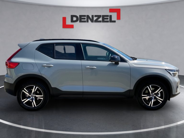 Bild 4: VOLVO PKW XC40 B3 Plus Dark Mild Hybrid