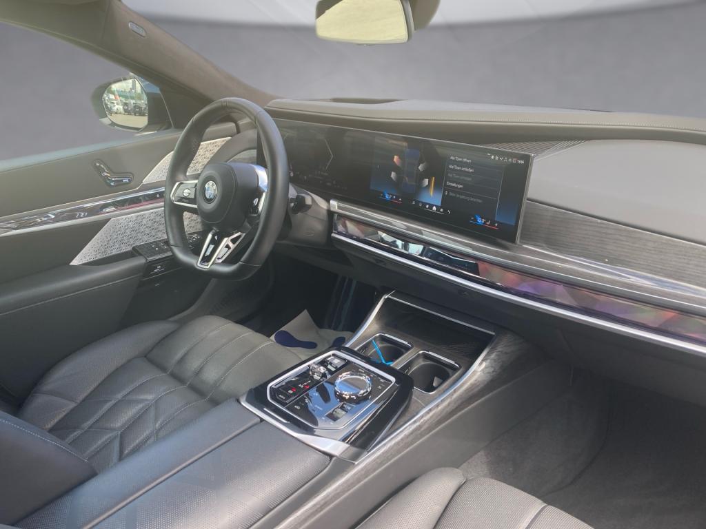 Bild 10: BMW 740d xDrive Limousine Aut.