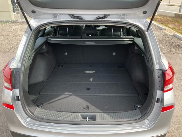 Bild 12: Hyundai i30 Kombi - PD Smart Line 1.0 T-GDI c6ks1-PP5-OO4