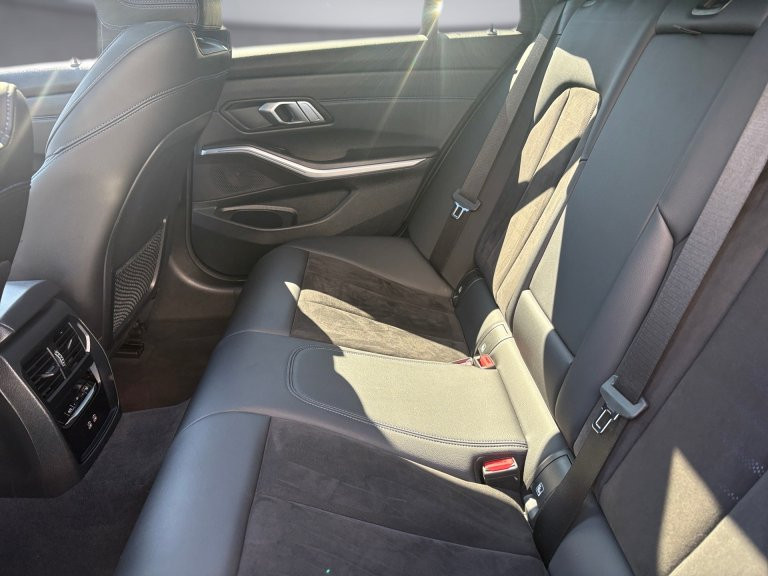 Bild 9: BMW 330e xDrive Touring G21 XB1