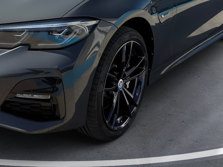 Bild 4: BMW 330e xDrive Touring G21 XB1