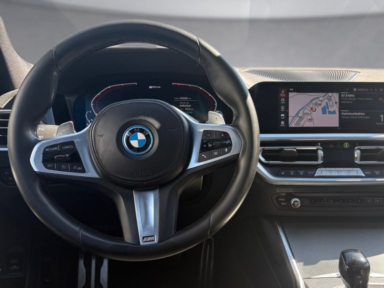 Bild 6: BMW 330e xDrive Touring G21 XB1