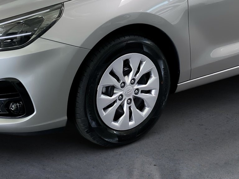Bild 5: Hyundai i30 Kombi - PD Smart Line 1.0 T-GDI