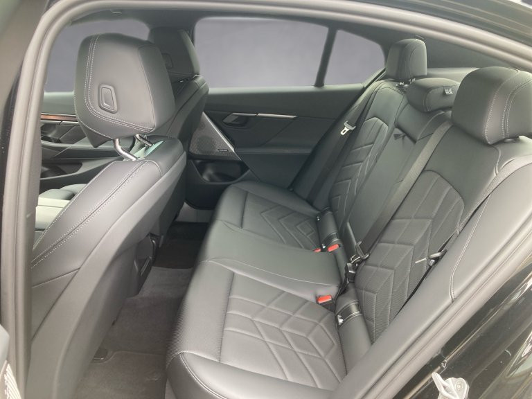 Bild 11: BMW 520d xDrive Limousine G60 B47