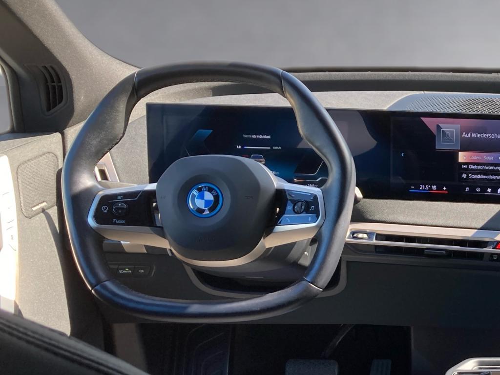 Bild 9: BMW iX xDrive40 71kWh