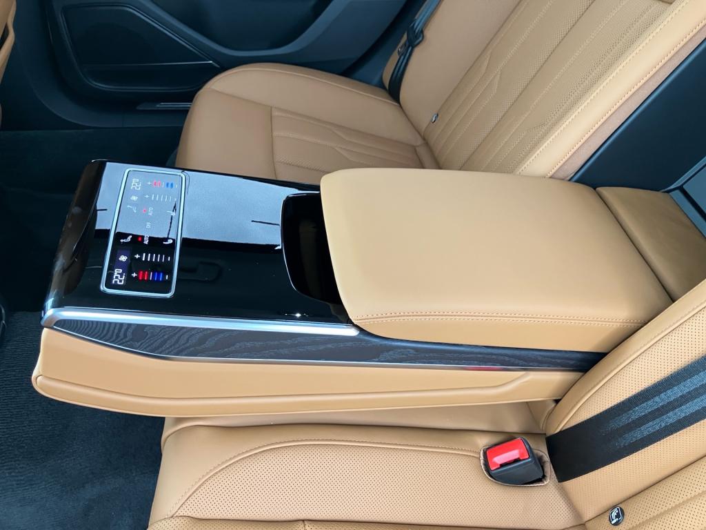 Bild 13: Audi A8 Reihe