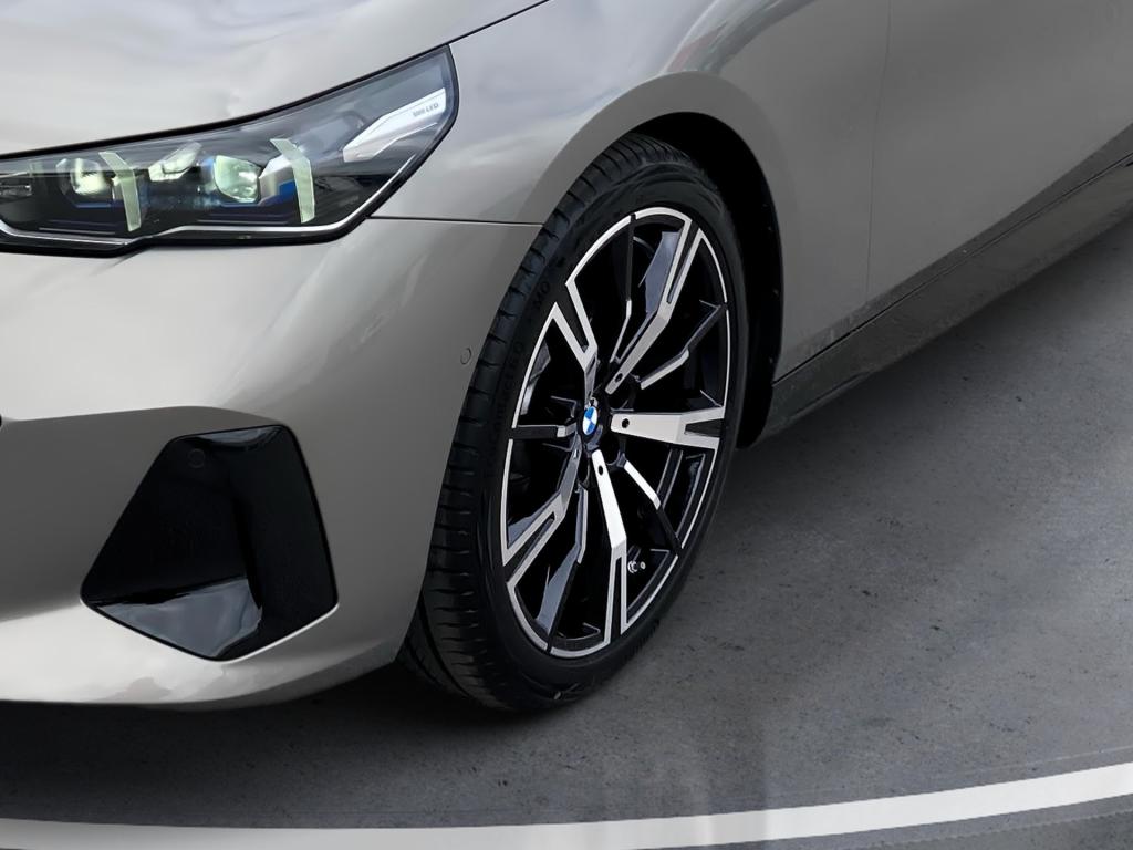 Bild 7: BMW 520d xDrive Touring G61 B47